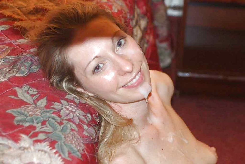 Milf llena de semen.jpg
