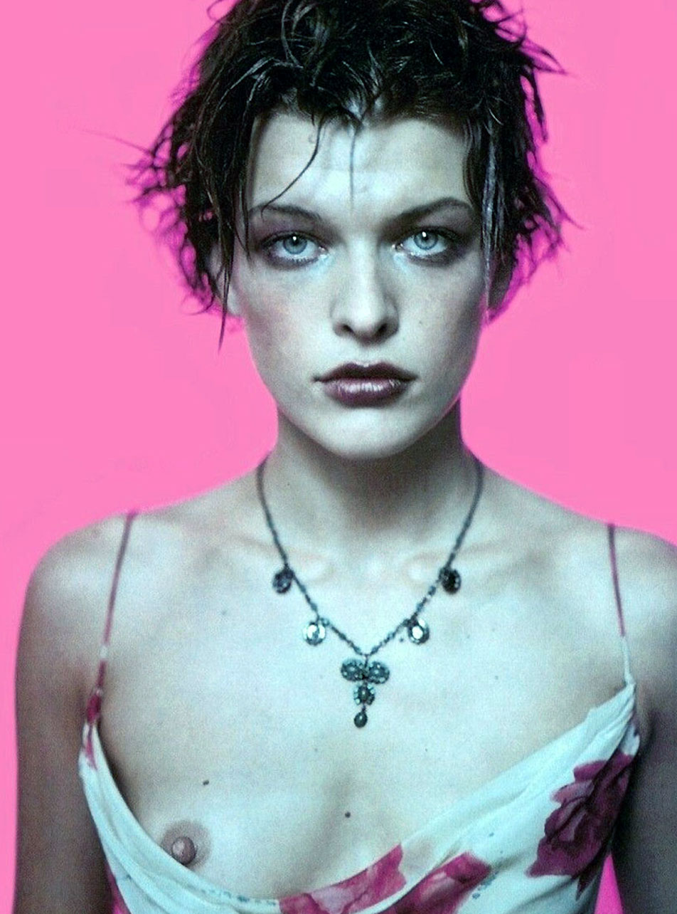 Milla Jovovich tetas (1).jpg