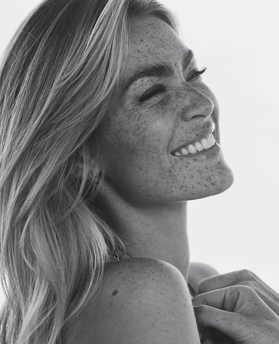 Nada hace a una mujer mas guapa que su sonrisa.jpg