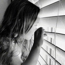peeking-blinds.gif
