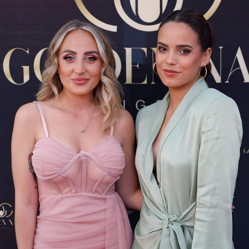 rocio-flores-y-gloria-camila_97361910_018_230612111552_800x800.jpg