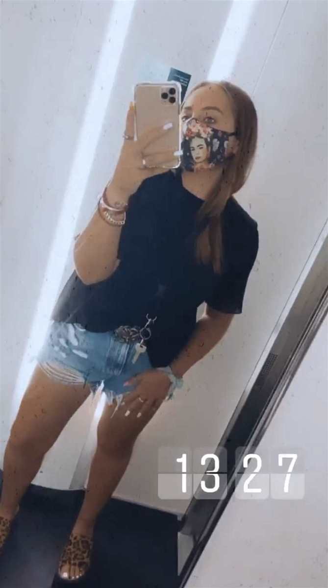 rocio-flores_46f5c94a_669x1200.jpg