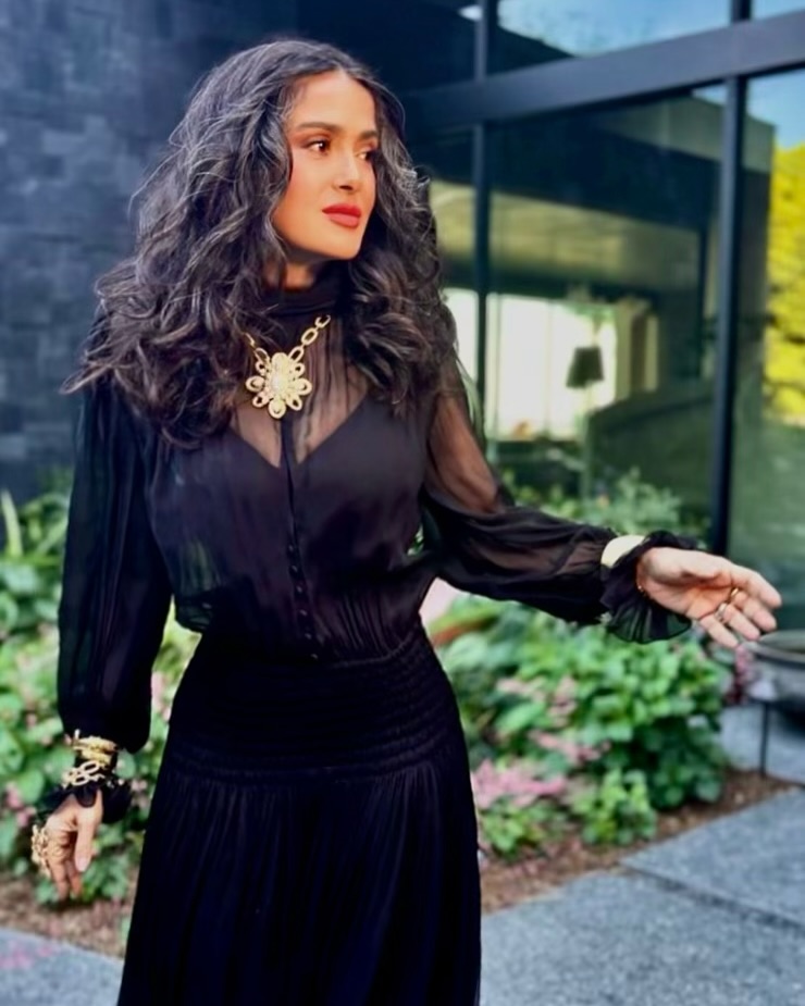 salmahayek__2025-04-06T224609.000Z.jpg