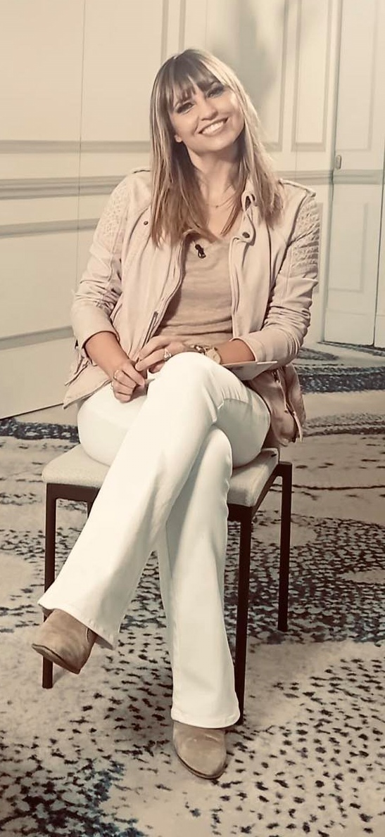 sandrasabates_136733894_edit_63086708871037.jpg