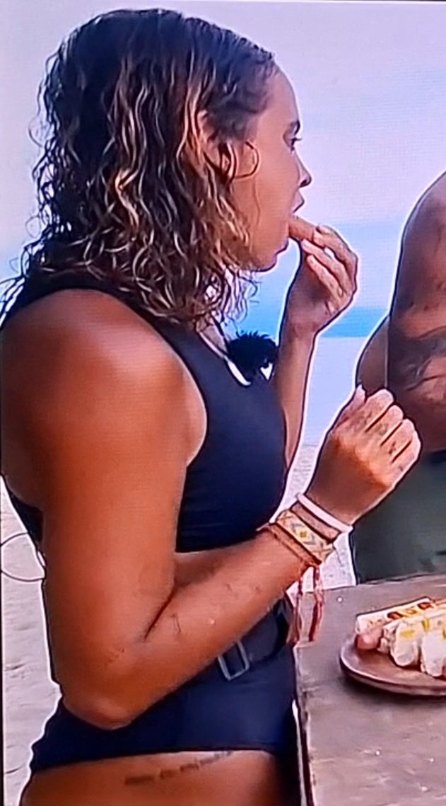 Screenshot_20251015_170840_Video Player.jpg