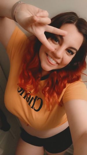 selfy-feeling-energized-from-all-the-sunshine-hope-it-sh-P0IOzo.jpg