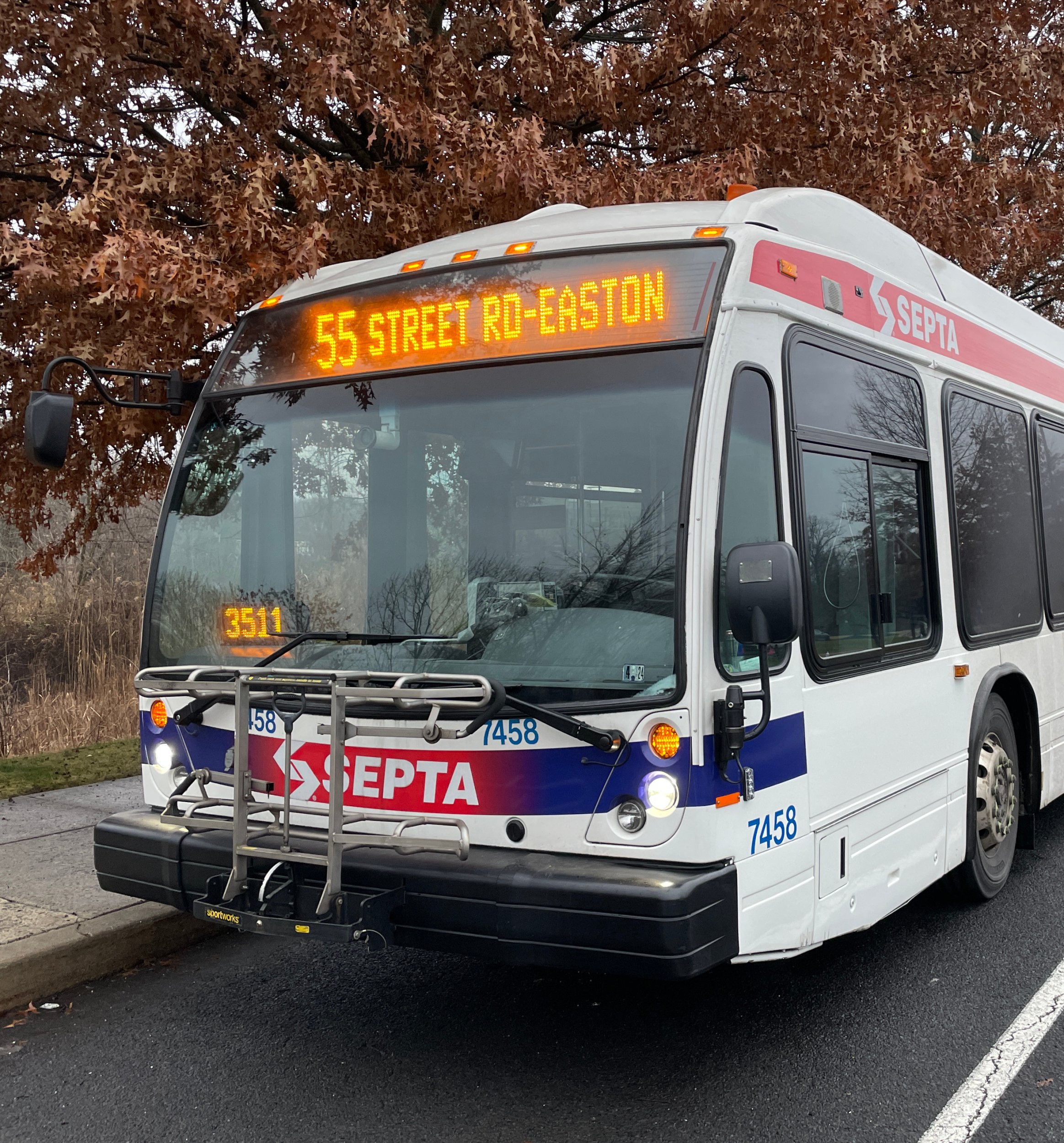 SEPTA_bus_7458_at_Valley_Square_Boulevard_and_Main_Street_in_Warrington_PA.jpeg