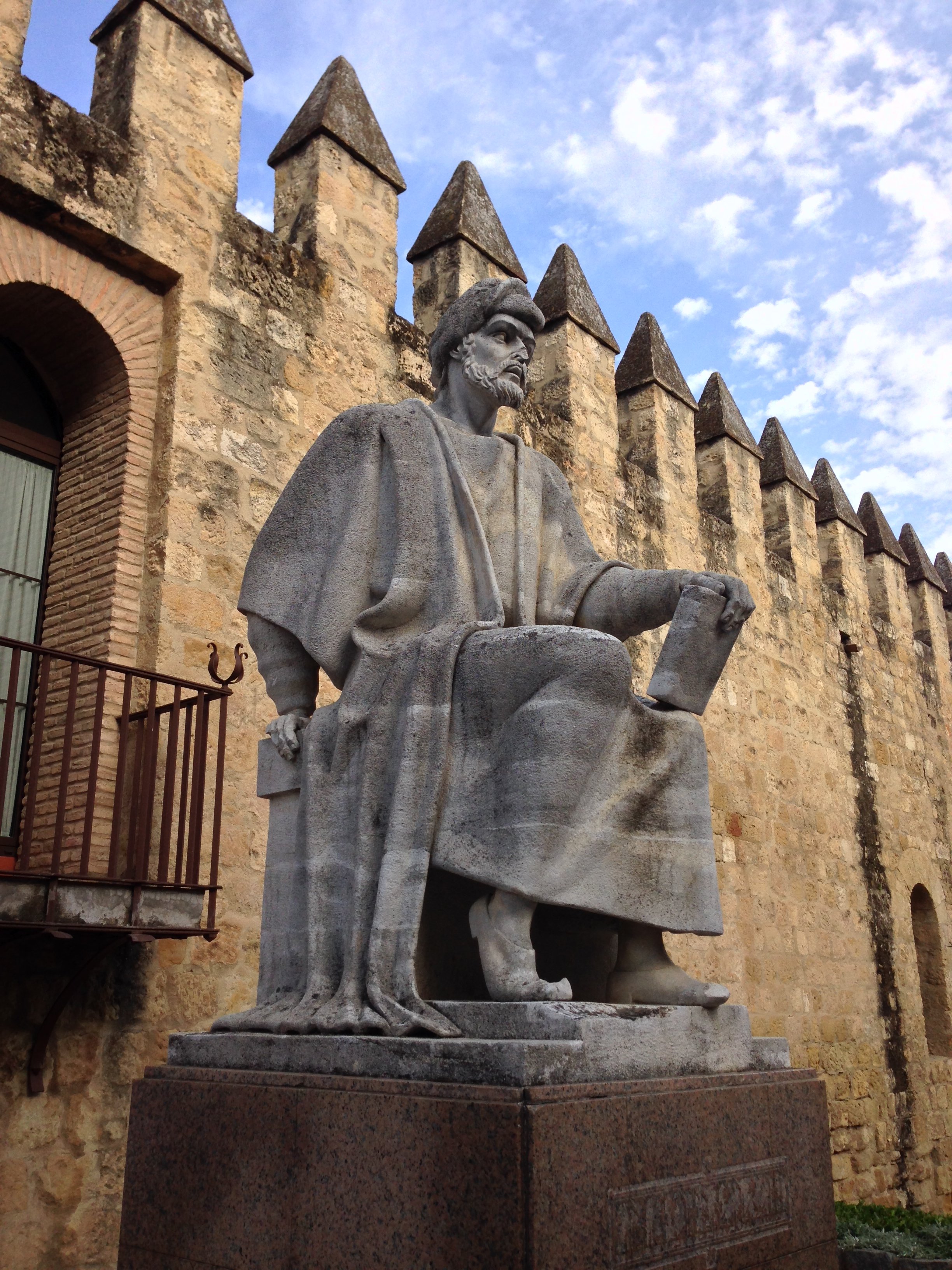 Statue_of_Averroes_in_Córdoba,_Spain.jpg