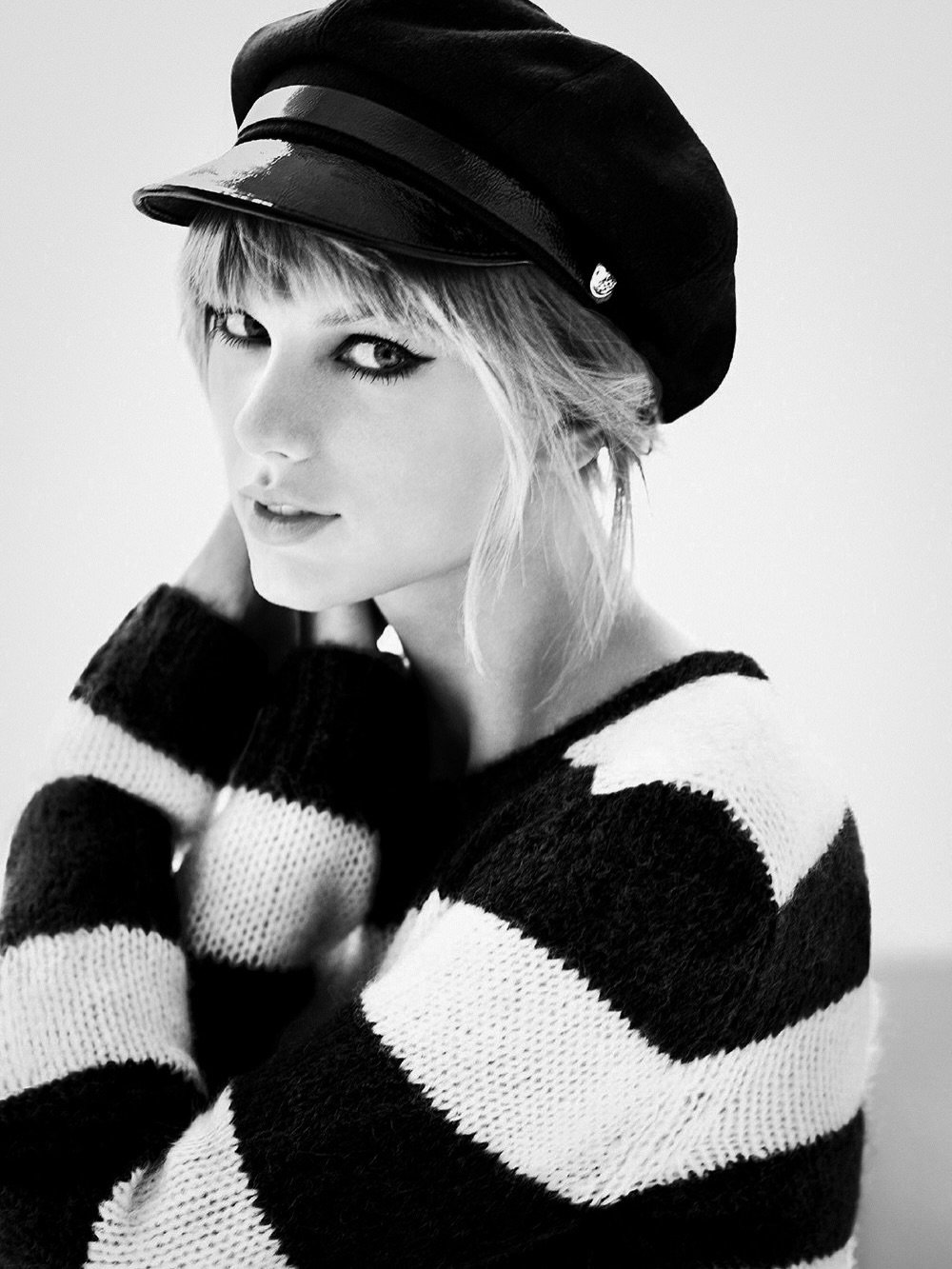 taylorswiftes___2026-04-03T135700.000Z.jpg