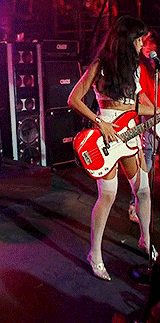 tumblr_bbeced8b129f6c5ab1d43c2759f4a7cb_000edcab_250.gif