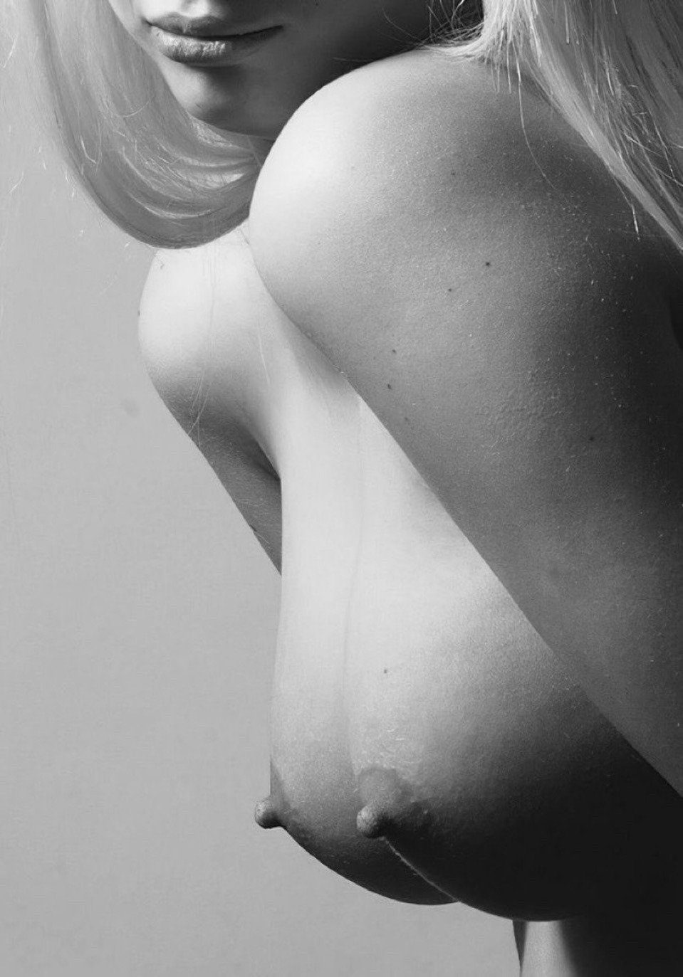 Tumblr_l_140961932732893.jpg