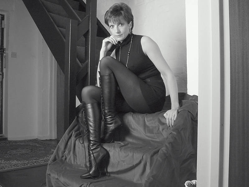 - Uk Lady-Sonia femdom BDSM (139).jpg