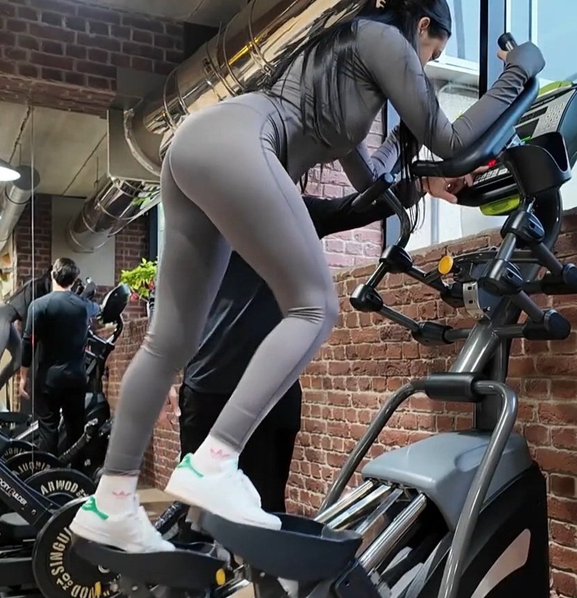 UNA SEMANA EN MI VIDA - Marta Diaz - Marta Diaz (1080p, h264, youtube)_1(3).jpg