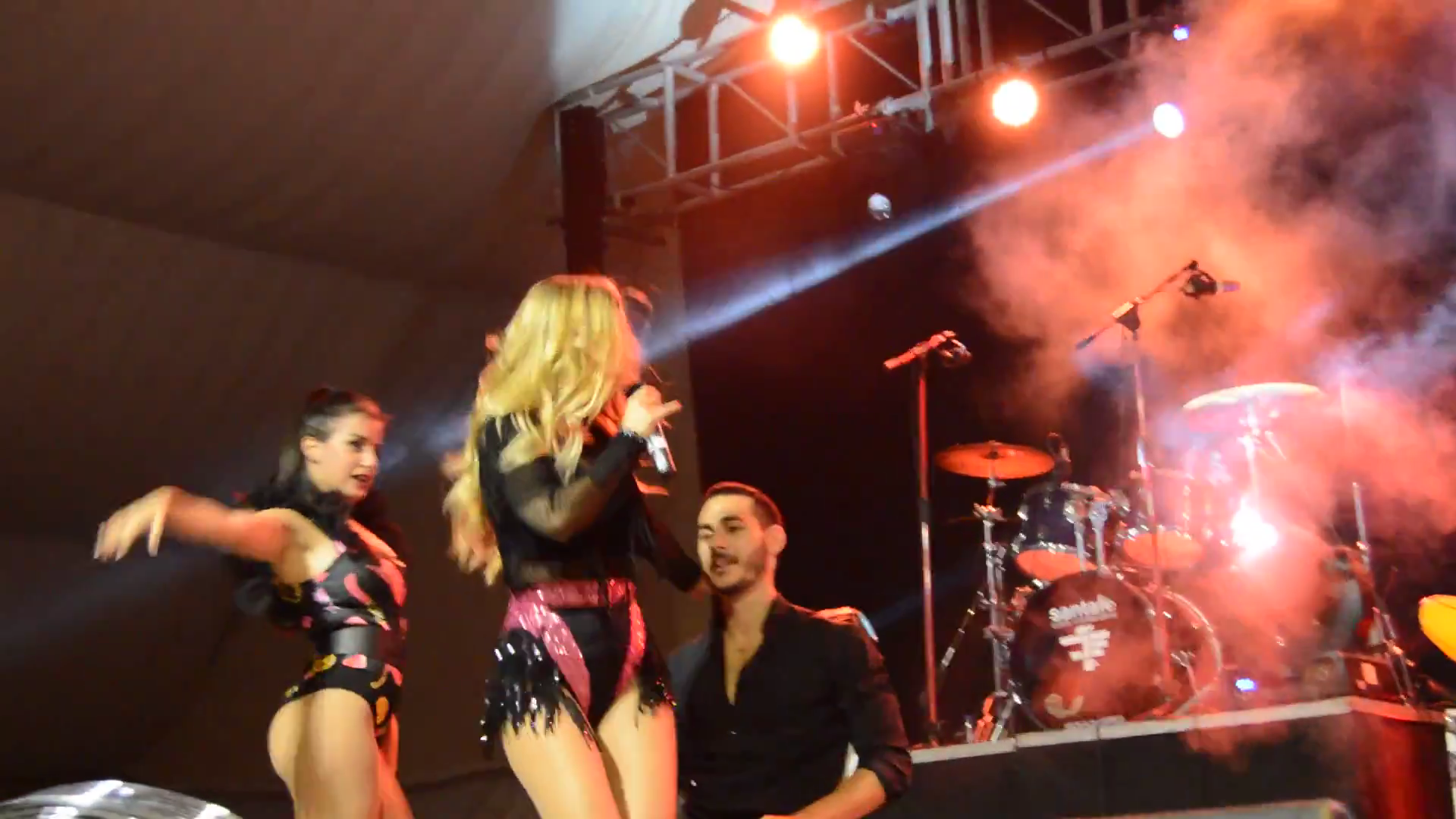 videoplayback (1).CUT.23'13-23'26.mp4_000002504.png