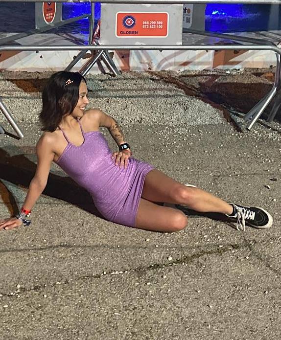 Viole (2).jpg