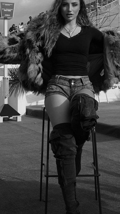 vlcsnap-2025-11-17-23h45m19s113-sofiam (2).jpg